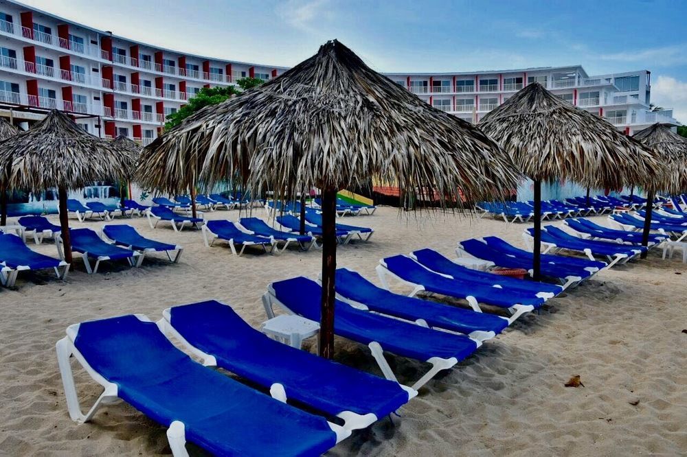 Grand Decameron Cornwall Beach, A Trademark All-Inclusive Resort Montego Bay Exterior foto