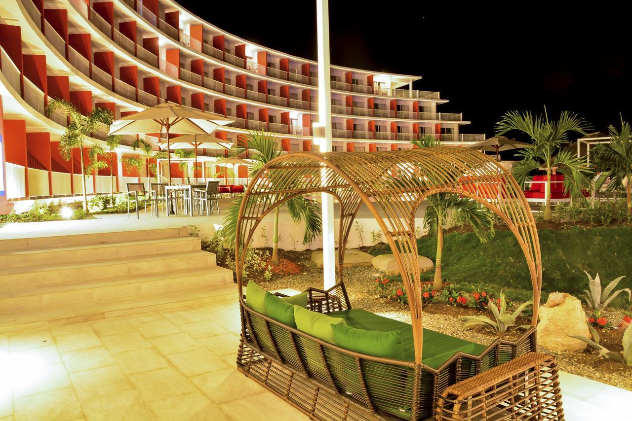 Grand Decameron Cornwall Beach, A Trademark All-Inclusive Resort Montego Bay Exterior foto