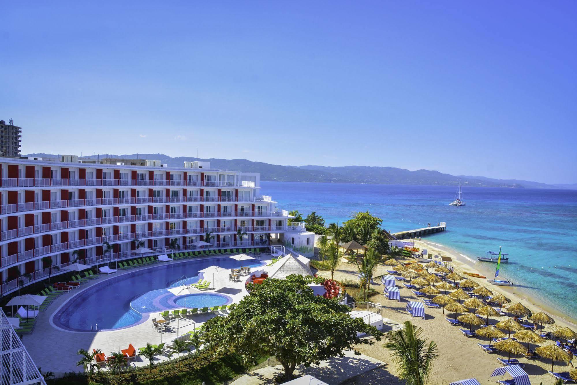 Grand Decameron Cornwall Beach, A Trademark All-Inclusive Resort Montego Bay Exterior foto